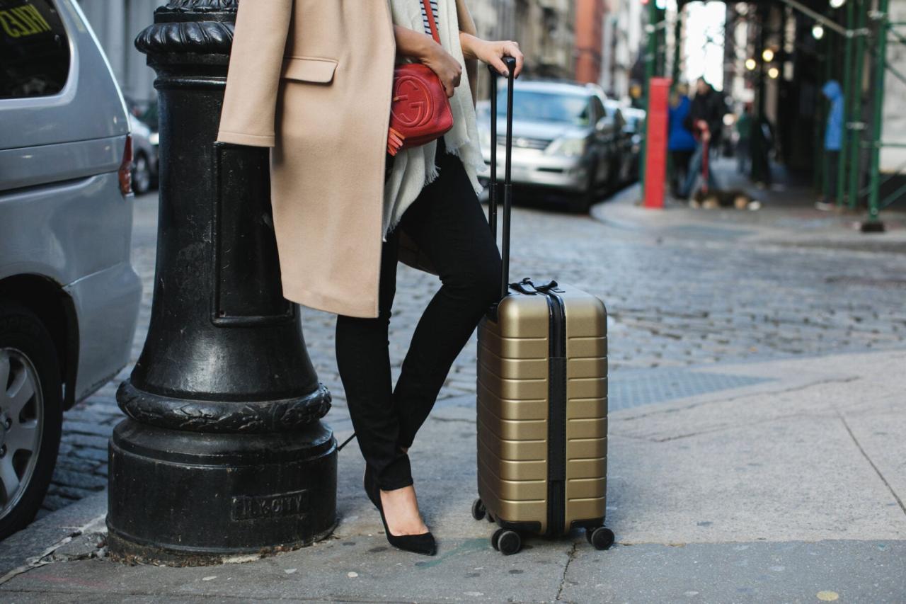 Best Fashion Tips For Traveling In Style And Comfort