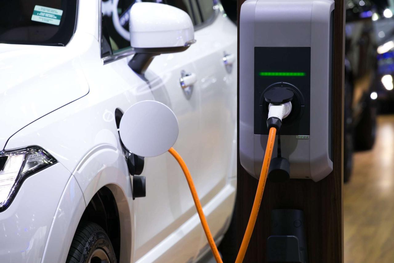 What Are The Pros And Cons Of Electric Vehicles